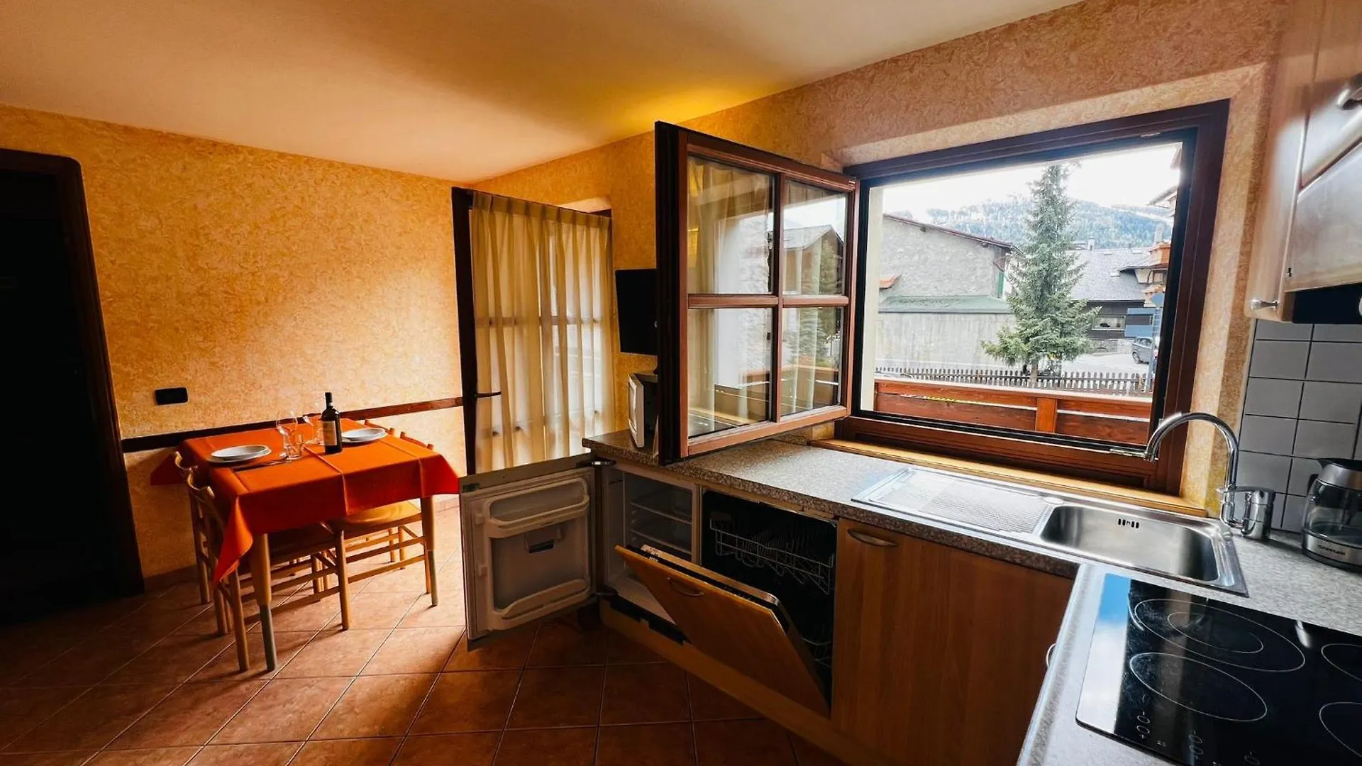 Residence Gipeto リヴィーニョ 0*,  イタリア